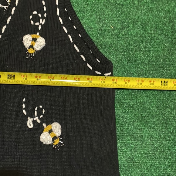 Mandal Bay Bumblebee Vest - Picture 5 of 7